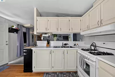 828 Olivina Ave #5, Livermore, CA 94551 - Photo 5