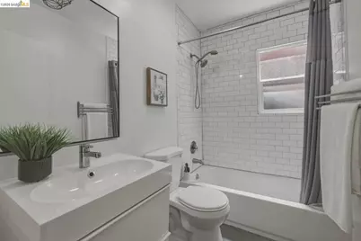 2523 Martin Luther King Jr Way, Oakland, CA 94612 - Photo 25