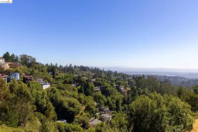 7015 Elverton Dr, Oakland, CA 94611 - Photo 49