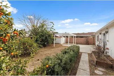 15940 Warfield Rd, Lathrop, CA 95330 - Photo 27