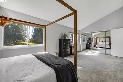 407 Vista Heights Rd, El Cerrito, CA 94530 - Photo 17