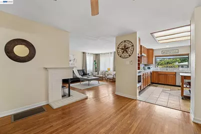 301 Joan Vista St, El Sobrante, CA 94803 - Photo 13