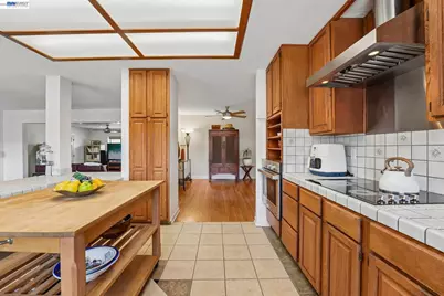 301 Joan Vista St, El Sobrante, CA 94803 - Photo 15