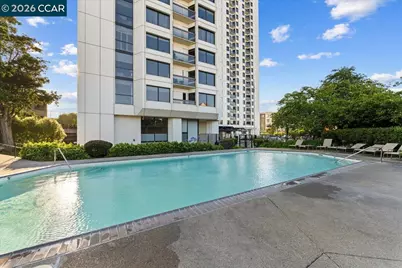 6363 Christie Ave #406, Emeryville, CA 94608 - Photo 17