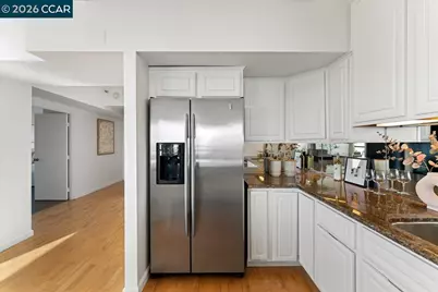 6363 Christie Ave #406, Emeryville, CA 94608 - Photo 7