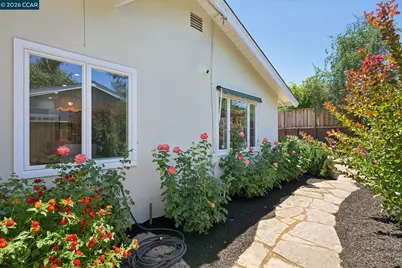 2856 San Benito Dr, Walnut Creek, CA 94598 - Photo 61
