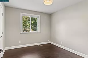 557 43rd St, Oakland, CA 94609 - Photo 25