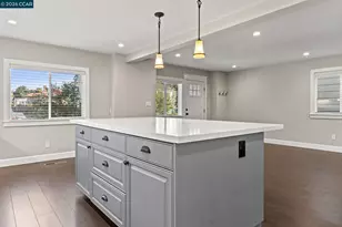 557 43rd St, Oakland, CA 94609 - Photo 5