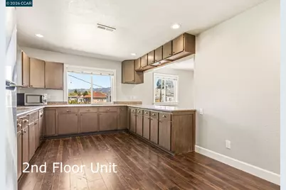 557 43rd St, Oakland, CA 94609 - Photo 31