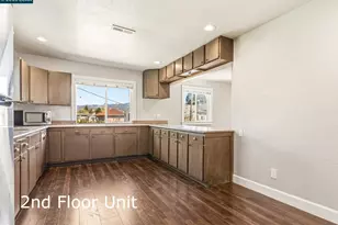 557 43rd St, Oakland, CA 94609 - Photo 31