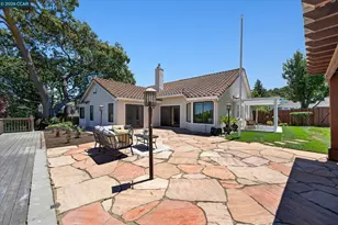 220 Briaridge Ct, Pleasant Hill, CA 94523 - Photo 29