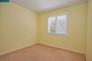 1725 Hazeltine Way, Fairfield, CA 94533 - Photo 35