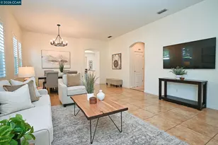 1725 Hazeltine Way, Fairfield, CA 94533 - Photo 9