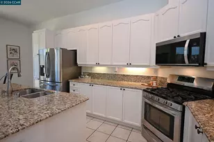1725 Hazeltine Way, Fairfield, CA 94533 - Photo 15