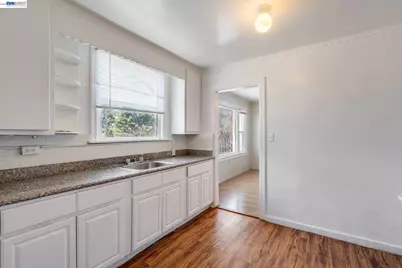 4500 San Carlos Ave, Oakland, CA 94601 - Photo 13