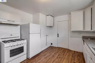 4500 San Carlos Ave, Oakland, CA 94601 - Photo 11