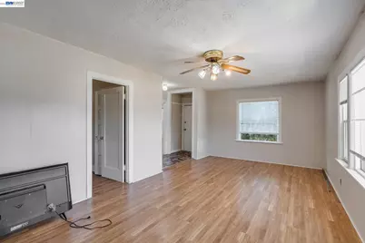 4500 San Carlos Ave, Oakland, CA 94601 - Photo 5