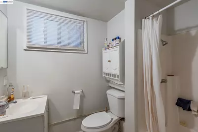 4500 San Carlos Ave, Oakland, CA 94601 - Photo 25