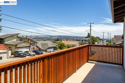 16645 Cowell St, Castro Valley, CA 94578 - Photo 3