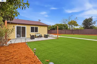 3800 Amy Ct, Union City, CA 94587 - Photo 13