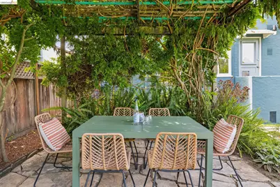 7423 Ward Ave, El Cerrito, CA 94530 - Photo 37
