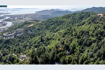 100 Black Log Rd, Kentfield, CA 94904 - Photo 21