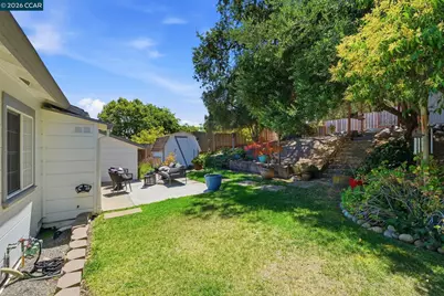 210 Vista Way, Martinez, CA 94553 - Photo 33