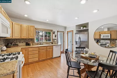 210 Vista Way, Martinez, CA 94553 - Photo 13