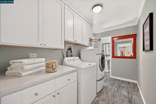 94 Devin Dr, Moraga, CA 94556 - Photo 27