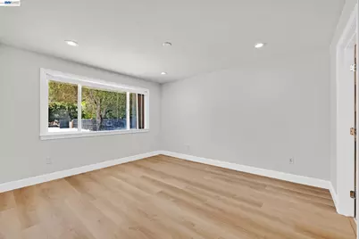 6344 Paloverde Rd, Castro Valley, CA 94552 - Photo 35