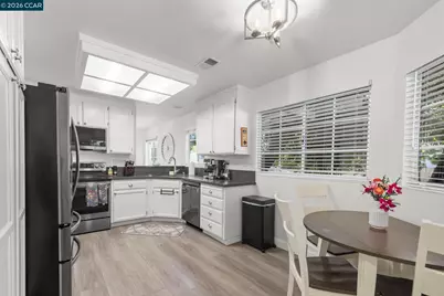 1002 Pinehurst Ct, Concord, CA 94521 - Photo 11