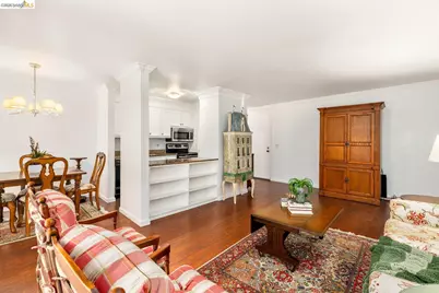 551 Jean St #309, Oakland, CA 94610 - Photo 9