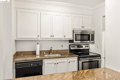 551 Jean St #309, Oakland, CA 94610 - Photo 15