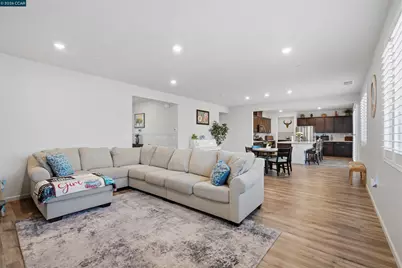 1655 Apricot Ct, Dixon, CA 95620 - Photo 11
