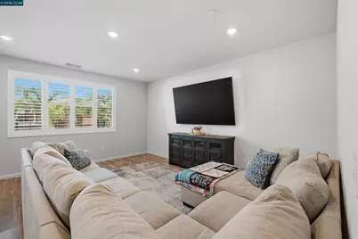 1655 Apricot Ct, Dixon, CA 95620 - Photo 13