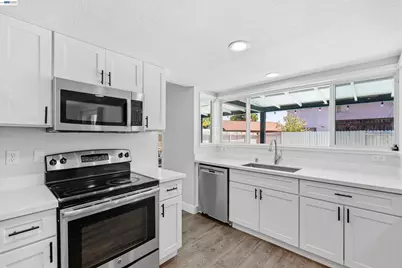 470 Edwards St, Winters, CA 95694 - Photo 5