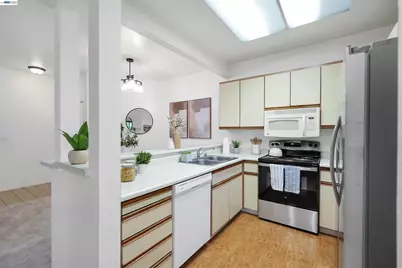 25850 Kay Ave #326, Hayward, CA 94545 - Photo 9