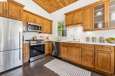 6645 Heather Ridge Way, Oakland, CA 94611 - Photo 37