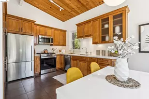 6645 Heather Ridge Way, Oakland, CA 94611 - Photo 3