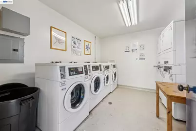 2700 Le Conte Ave #406, Berkeley, CA 94709 - Photo 39