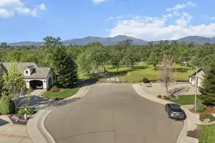 2110 Cadjew St, Redding, CA 96003 - Photo 5