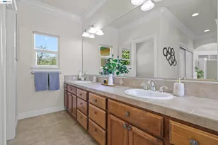 2110 Cadjew St, Redding, CA 96003 - Photo 21