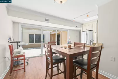 2308 Pine Knoll Dr #3, Walnut Creek, CA 94595 - Photo 11