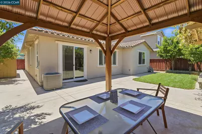 306 Crimson Cir, Vacaville, CA 95687 - Photo 25