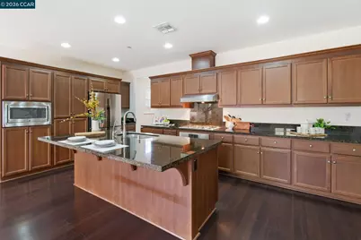 306 Crimson Cir, Vacaville, CA 95687 - Photo 7