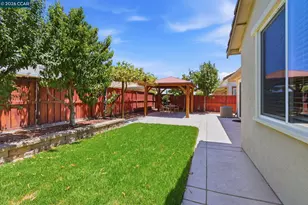 306 Crimson Cir, Vacaville, CA 95687 - Photo 27