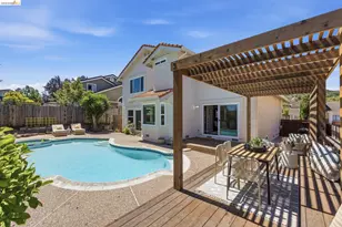 2137 Pheasant Dr, Hercules, CA 94547 - Photo 77