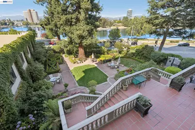 200 Lakeside Dr #202, Oakland, CA 94612 - Photo 45
