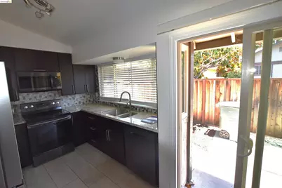 5551 Guadalupe Ct, Concord, CA 94521 - Photo 3