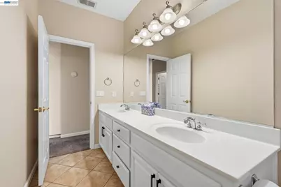 1532 Sophie Ln, Escalon, CA 95320 - Photo 31
